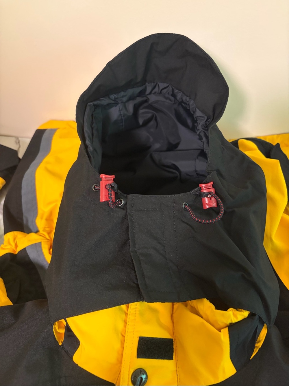 Vintage 90s The North Face EG Tech Gore-Tex Mountain Jacket - Picture 9 of 12